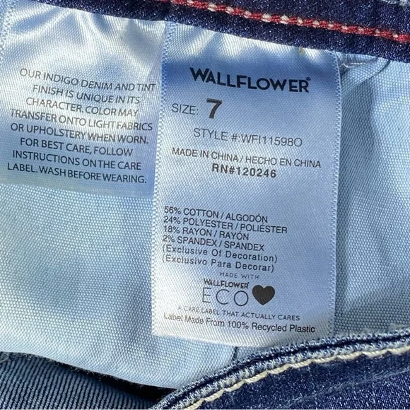 Wallflower Jeans Women 7 Luscious Curvy Fit Straight Leg Crop Mid Rise Denim NWT - Picture 9 of 14